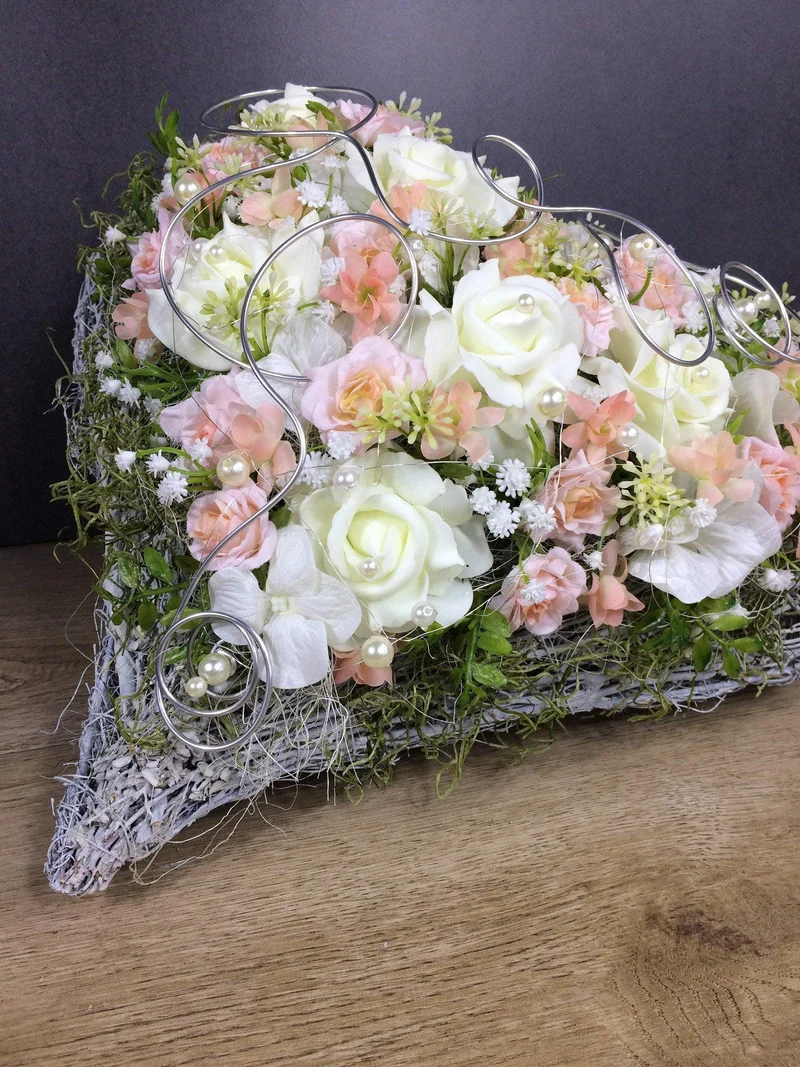 Seidenblumen Grabschmuck Herz Rose – handgefertigt – für Außenbereich