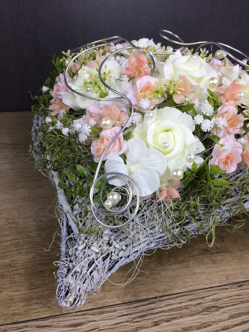 Seidenblumen Grabschmuck Herz Rose – handgefertigt – für Außenbereich
