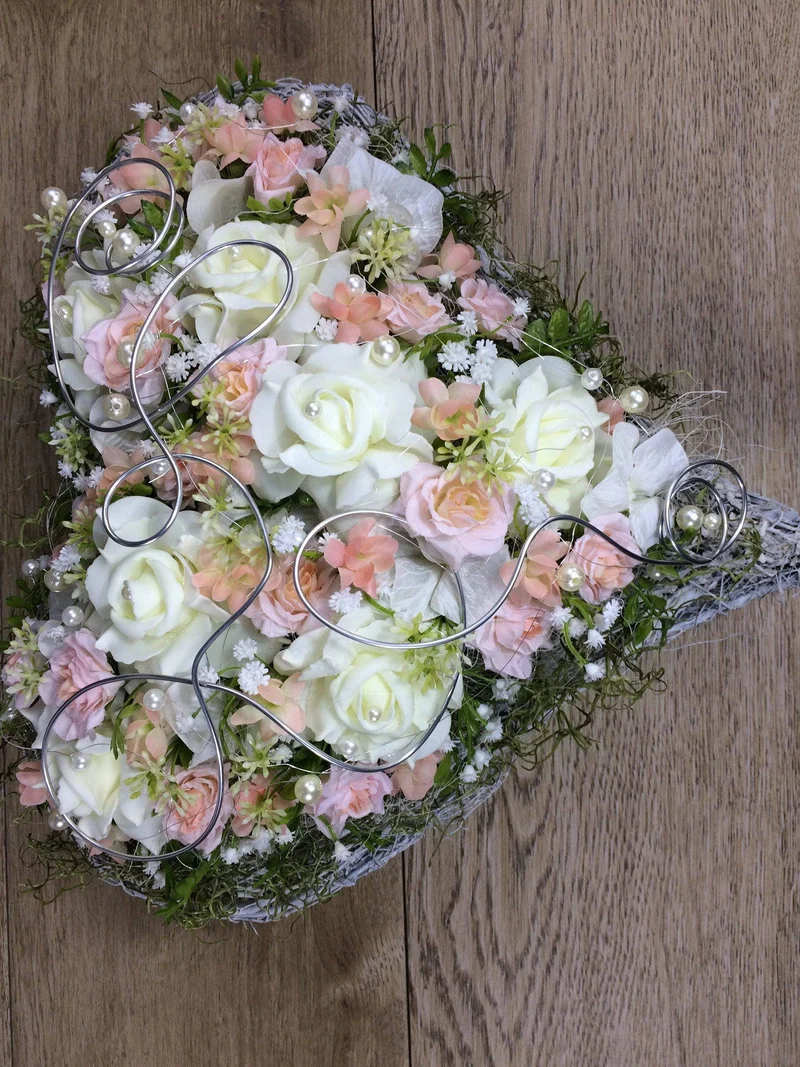 Seidenblumen Grabschmuck Herz Rose – handgefertigt – für Außenbereich