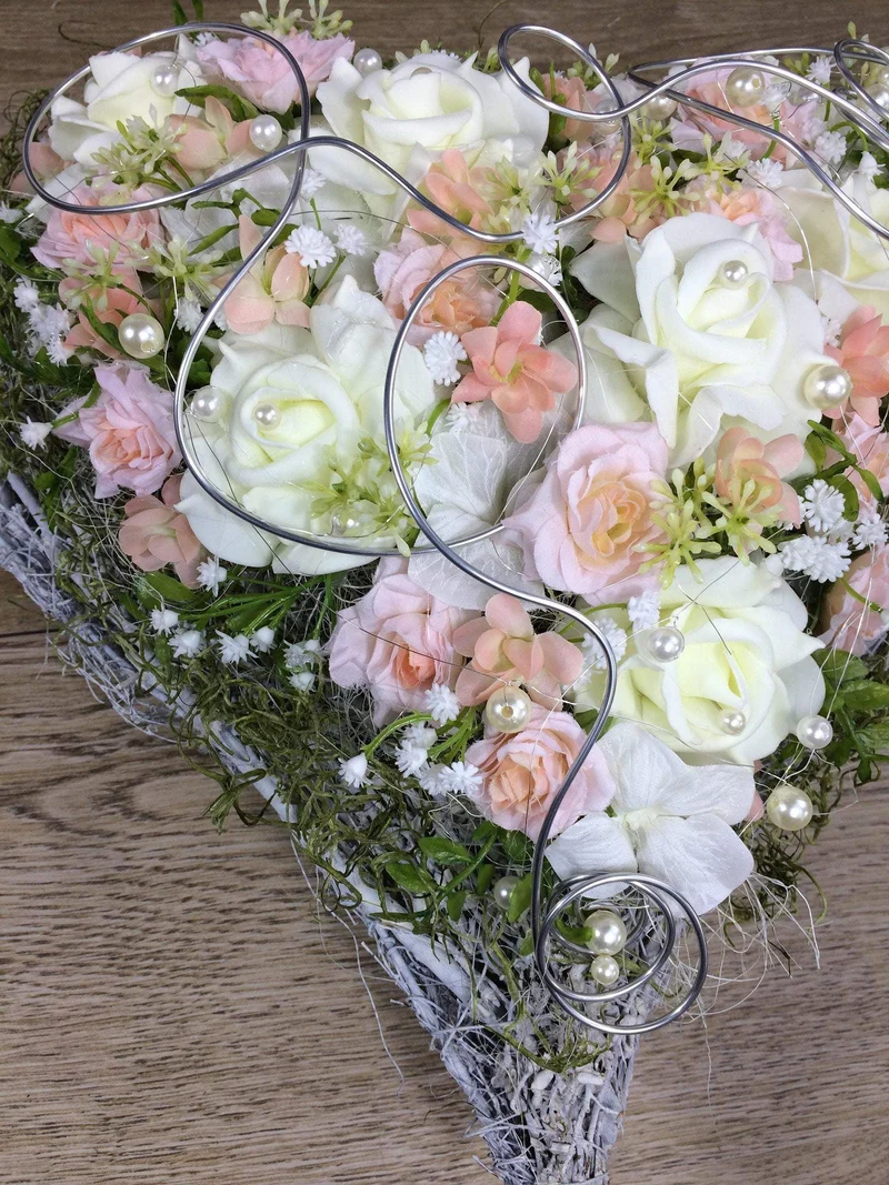 Seidenblumen Grabschmuck Herz Rose – handgefertigt – für Außenbereich