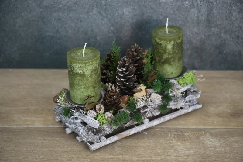 Adventsgesteck Hirsch länglich – Tablett Naturmaterialien mehrjährig