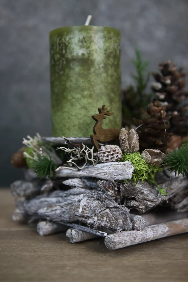 Adventsgesteck Hirsch länglich – Tablett Naturmaterialien mehrjährig