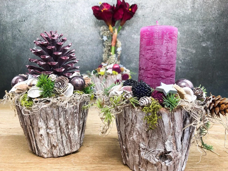 Adventsgesteck Amaryllis – Weihnachtsdeko mit Kerze und Naturmaterialien