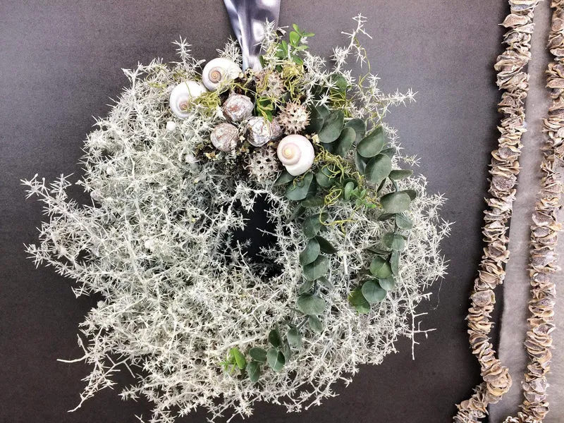 Natur Wandkranz Trockenblumen handgebunden – modern & stilvoll