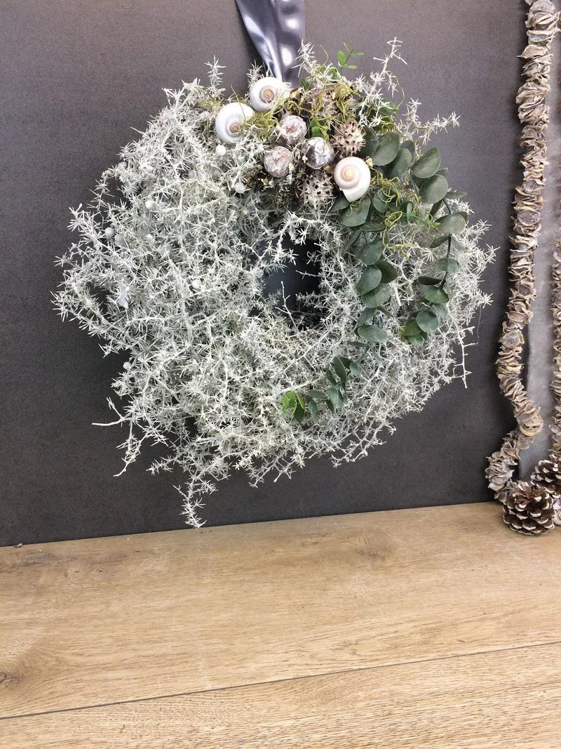 Natur Wandkranz Trockenblumen handgebunden – modern & stilvoll