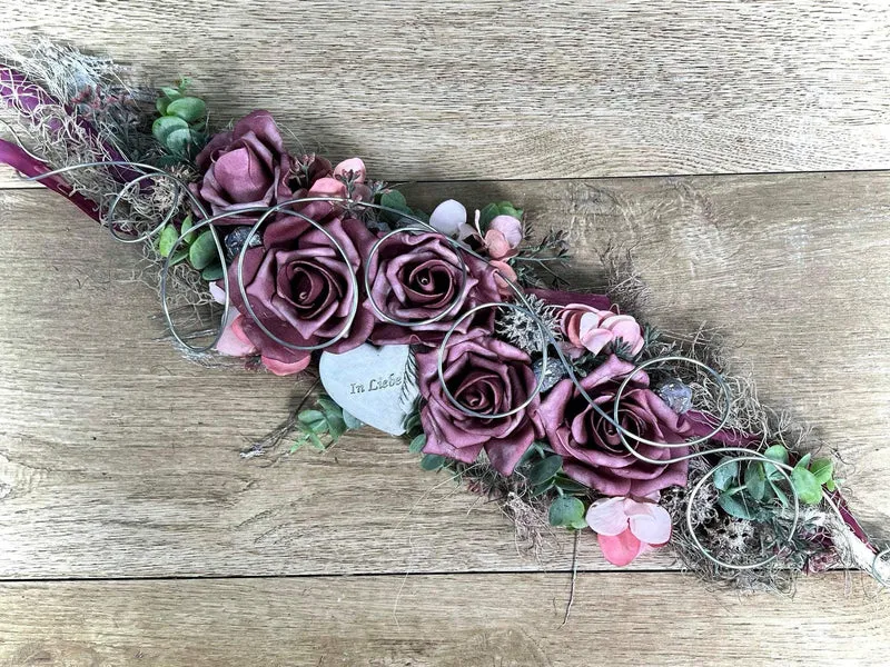 Grabherz aus Seidenblumen Rose – langlebige Grabdekoration