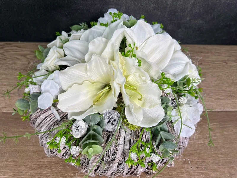 Amaryllis Grabgesteck Seidenblumen – handgefertigter Grabschmuck