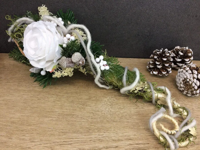 Seidenblumen Grabgesteck Christrose – Grabdekoration handgefertigt
