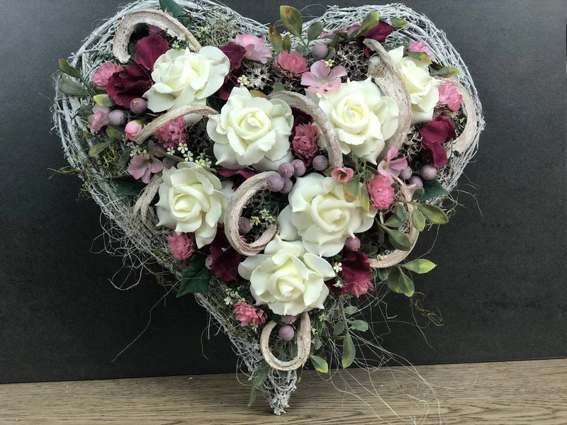 Grabdekoration Herz Rose – Seidenblumen langlebig – für Außenbereich