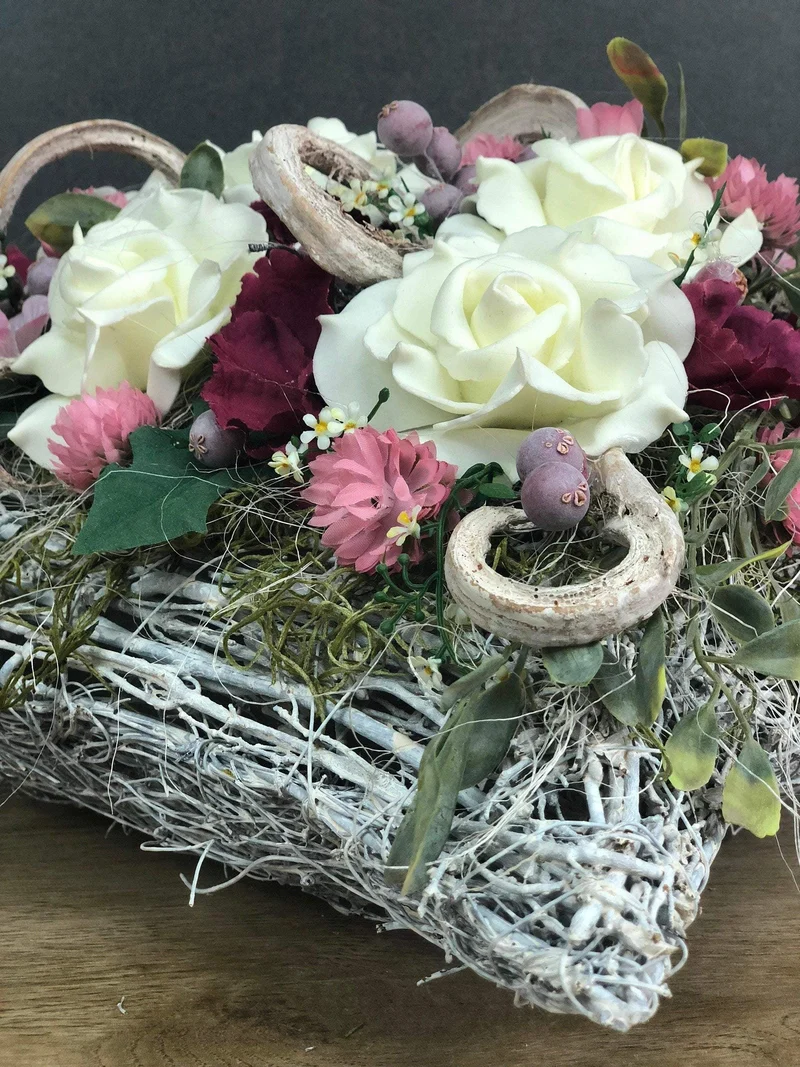 Grabdekoration Herz Rose – Seidenblumen langlebig – für Außenbereich