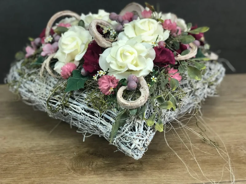 Grabdekoration Herz Rose – Seidenblumen langlebig – für Außenbereich