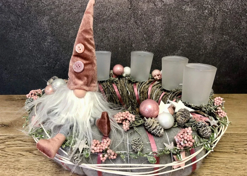Runder Adventskranz Wichtel Gläser – stimmungsvolle Weihnachtsdeko mit