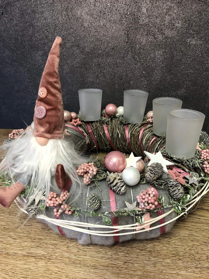 Runder Adventskranz Wichtel Gläser – stimmungsvolle Weihnachtsdeko mit