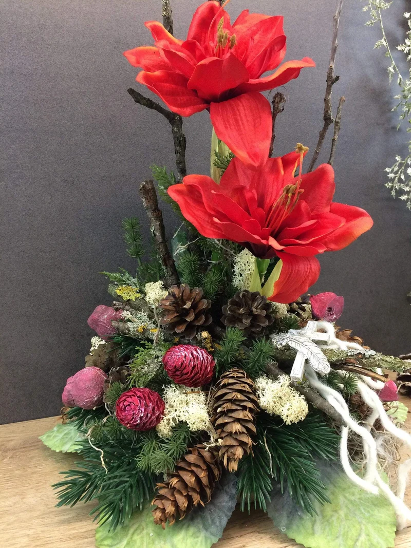 Grabschmuck Amaryllis Seidenblumen – würdevoll & langlebig