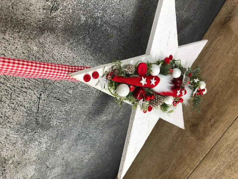 Fensterschmuck Stern 40cm mit Wichtel – Weihnachtsdeko LED Wunschfarbe