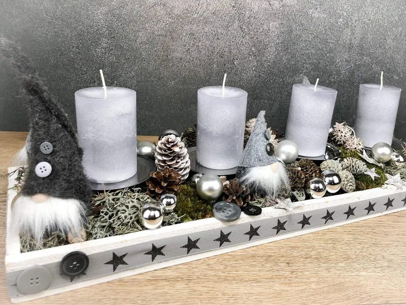 Adventsgesteck länglich Wichtel Tablett – mehrjährig Advent