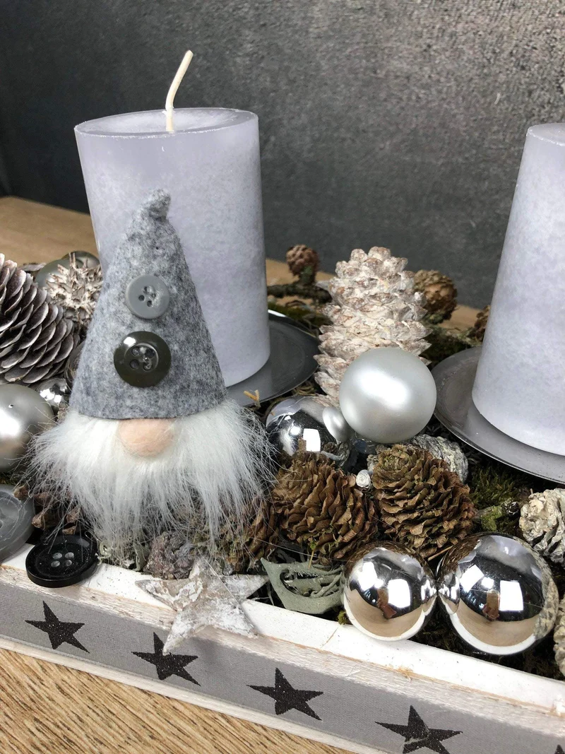 Adventsgesteck länglich Wichtel Tablett – mehrjährig Advent