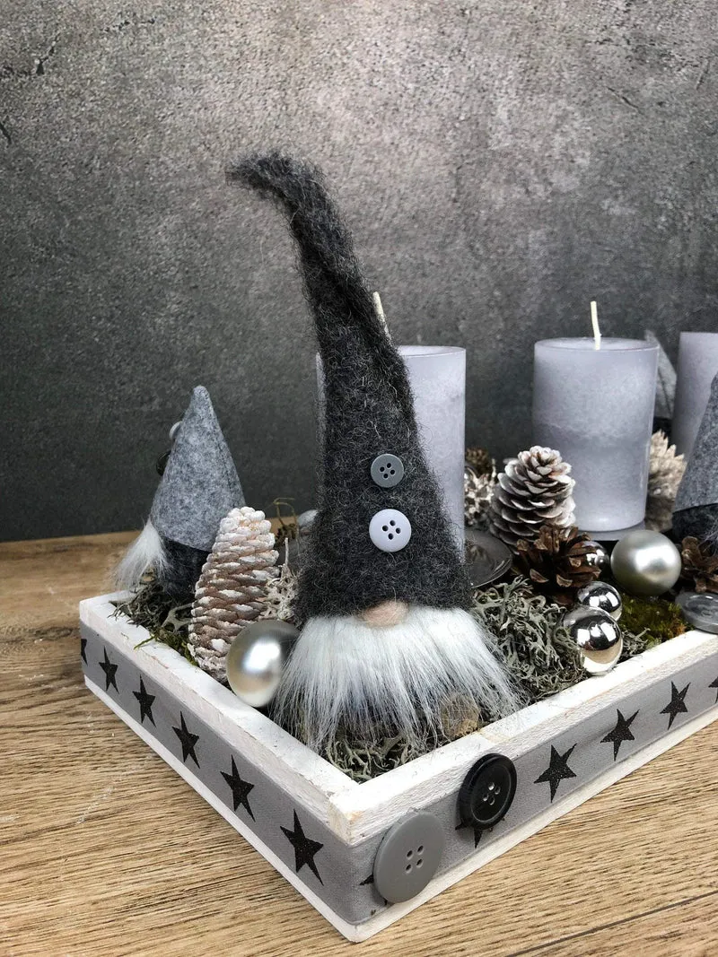 Adventsgesteck länglich Wichtel Tablett – mehrjährig Advent