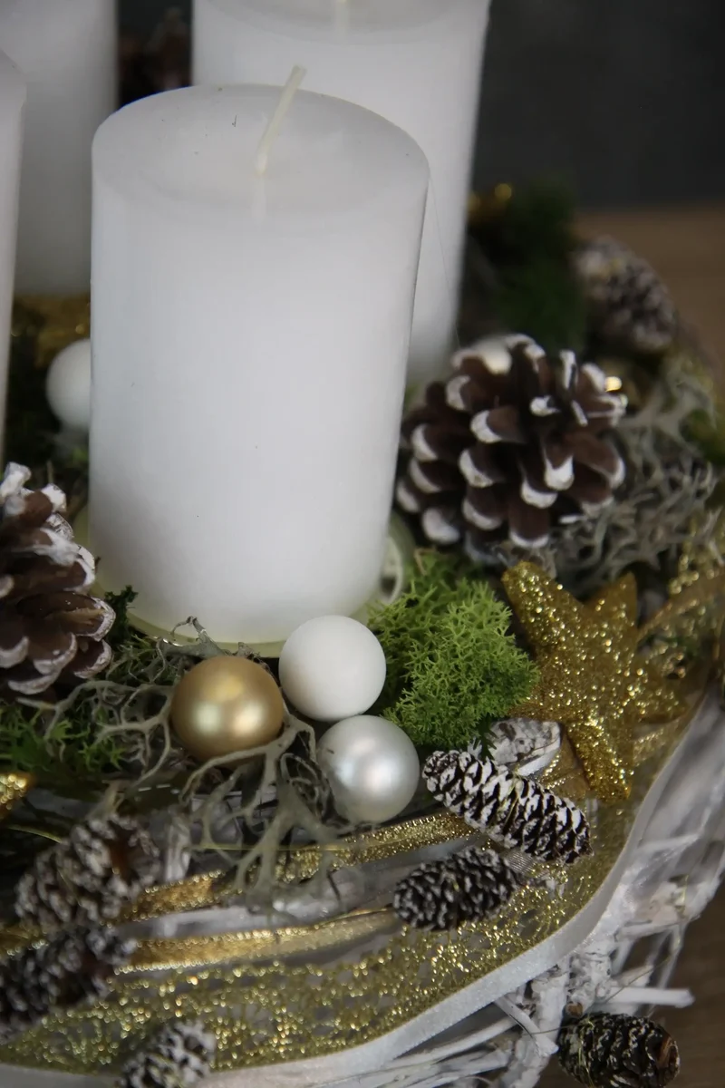 Adventskranz gefrostet rund – stilvoll langlebig