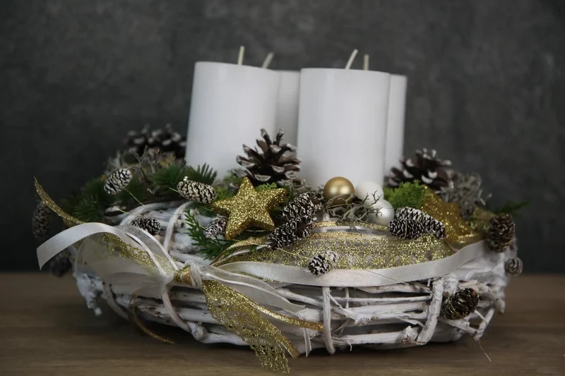 Adventskranz gefrostet rund – stilvoll langlebig
