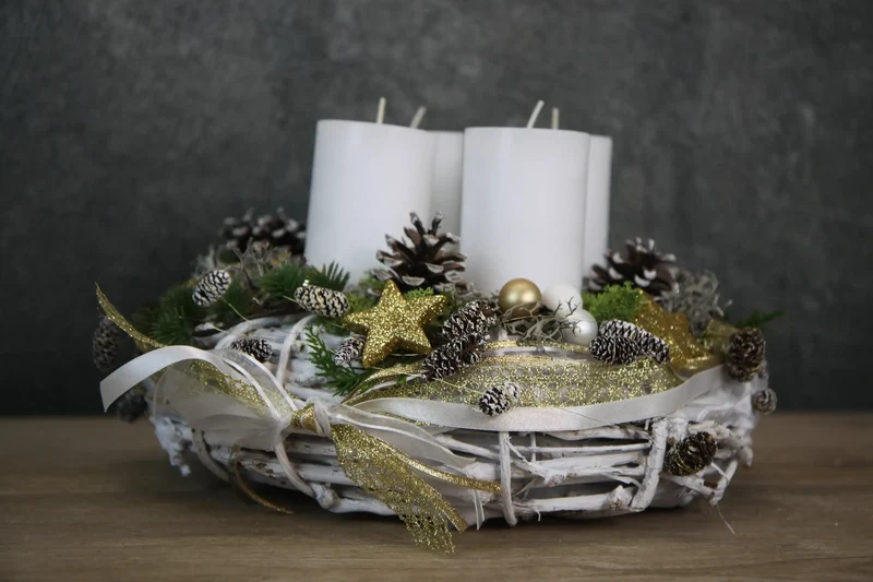 Adventskranz gefrostet rund – stilvoll langlebig