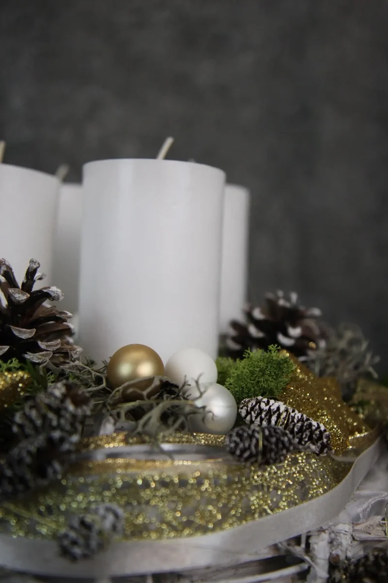 Adventskranz gefrostet rund – stilvoll langlebig