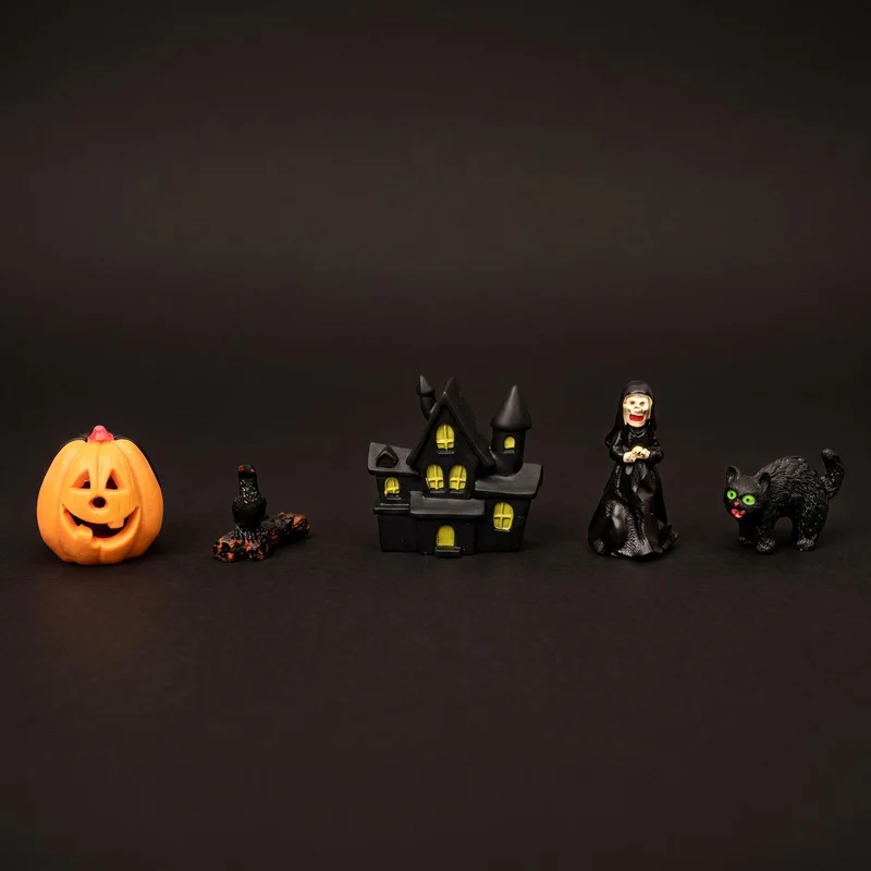 Trick or Treat Village - 5 pcs - Halloween Miniatures ↑ 2-4 cm