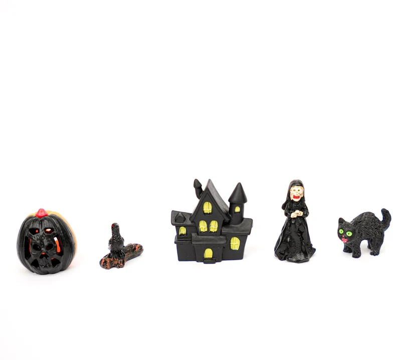 Trick or Treat Village - 5 pcs - Halloween Miniatures ↑ 2-4 cm
