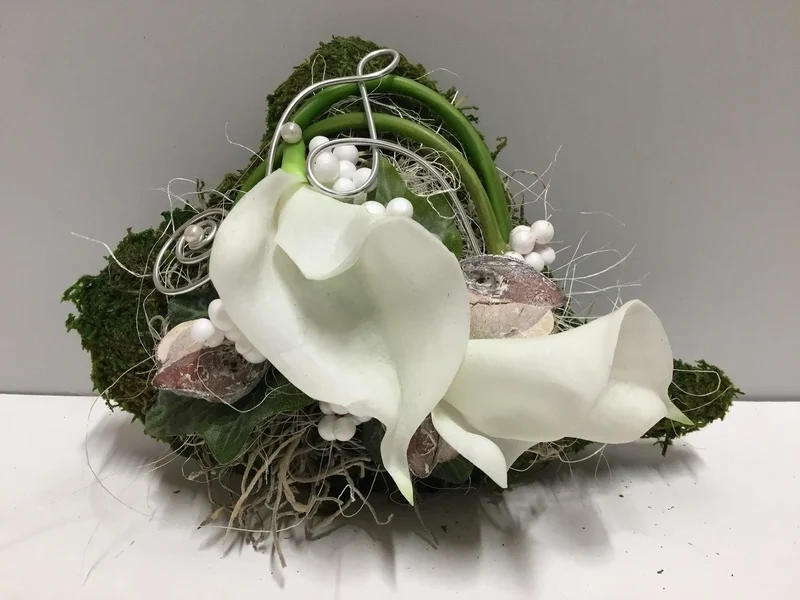 Seidenblumen Urnengesteck 25cm Calla – Grabdekoration handgefertigt
