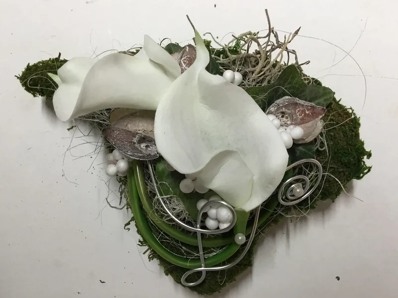 Seidenblumen Urnengesteck 25cm Calla – Grabdekoration handgefertigt