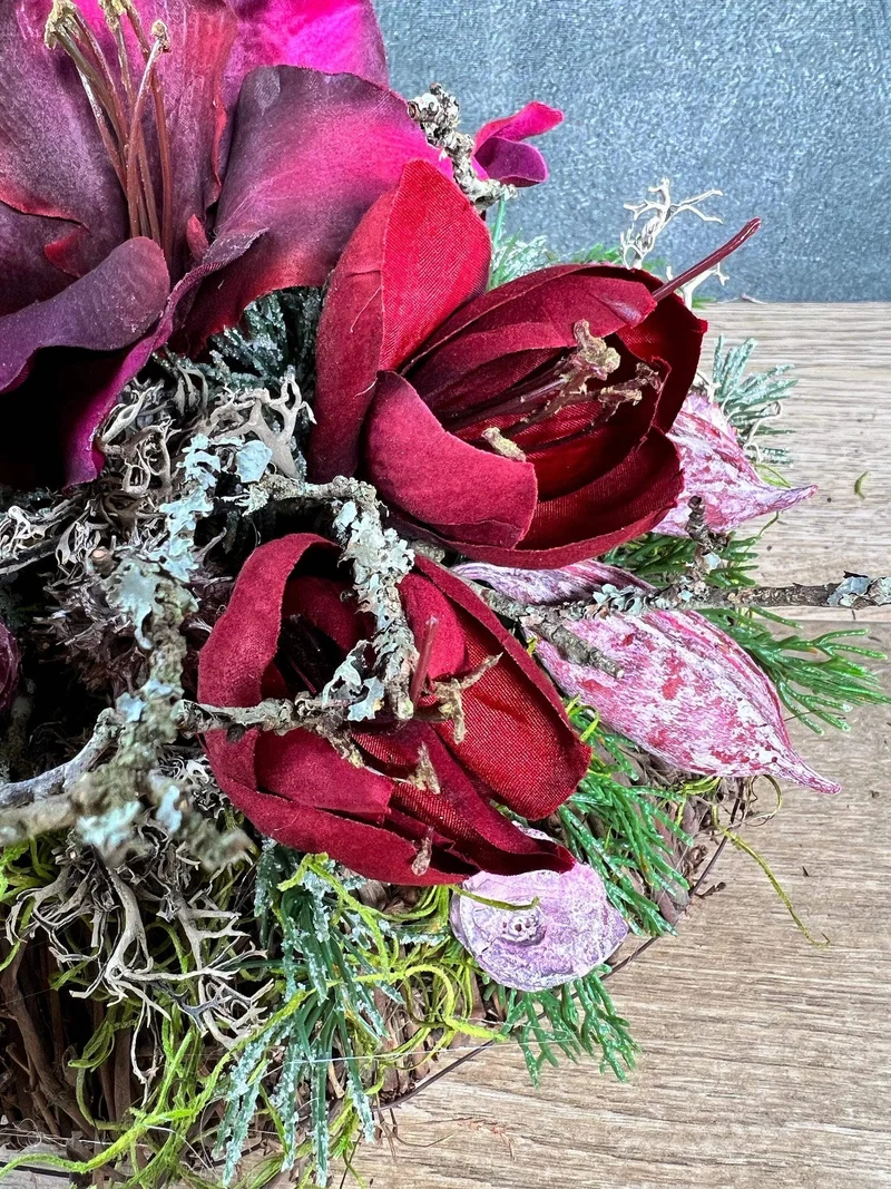 Grabgesteck Amaryllis Seidenblumen – ausdrucksstarke Grabdeko
