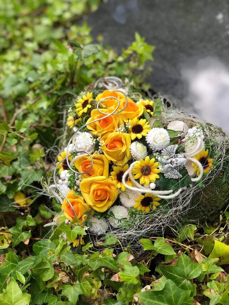 Grabherz Sonnenblume Seidenblumen – langlebiger Grabschmuck