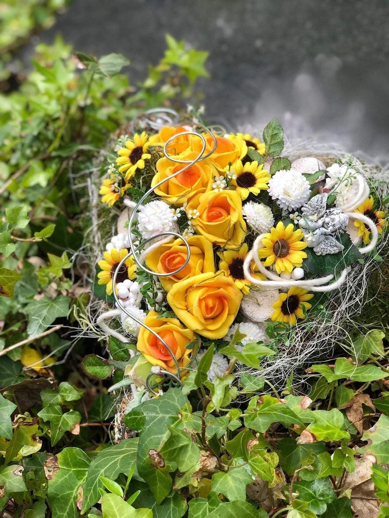 Grabherz Sonnenblume Seidenblumen – langlebiger Grabschmuck