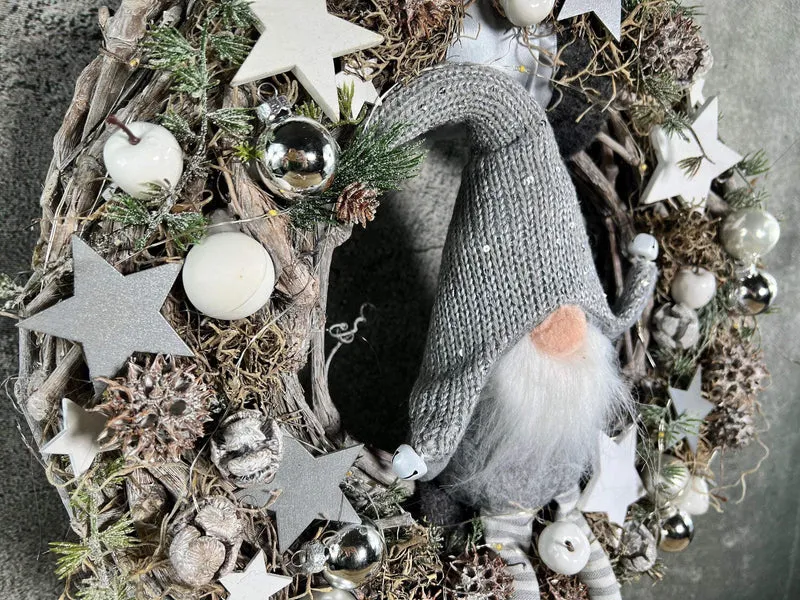 Weihnachtlicher Türkranz mit Wichtel 45cm – Wunschfarbe handgefertigt