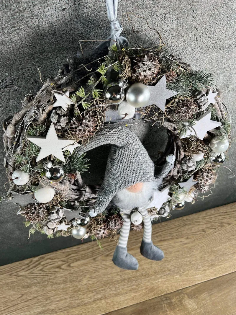 Weihnachtlicher Türkranz mit Wichtel 45cm – Wunschfarbe handgefertigt