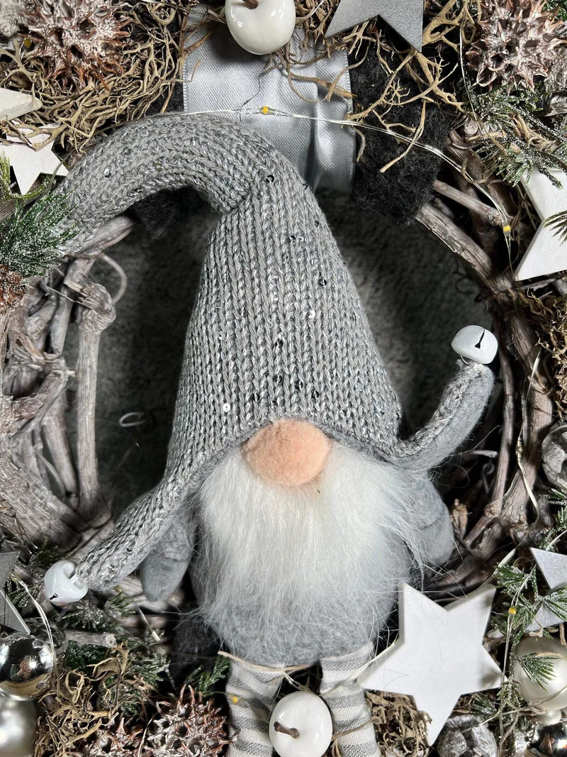 Weihnachtlicher Türkranz mit Wichtel 45cm – Wunschfarbe handgefertigt