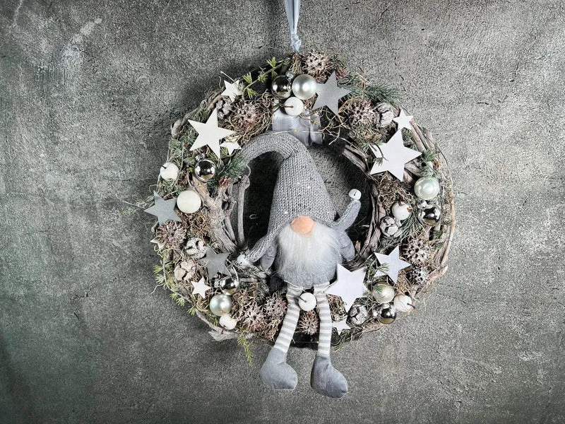 Weihnachtlicher Türkranz mit Wichtel 45cm – Wunschfarbe handgefertigt