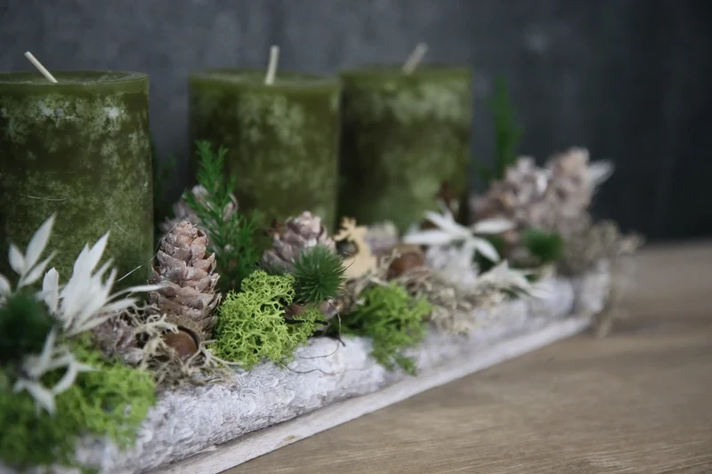 Adventsgesteck länglich Hirsch Tablett – Advent Naturmaterialien