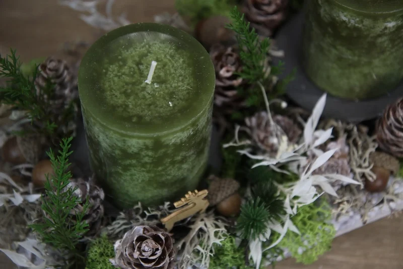 Adventsgesteck länglich Hirsch Tablett – Advent Naturmaterialien