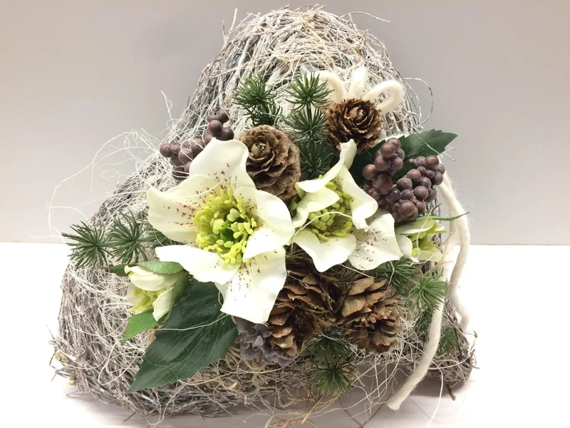 Seidenblumen Grabherz Christrose – Grabdekoration handgefertigt