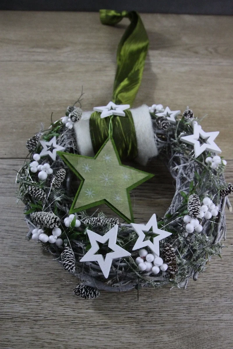 Weihnachtskranz Türdeko – Tanne Sterne handgefertigt langlebig
