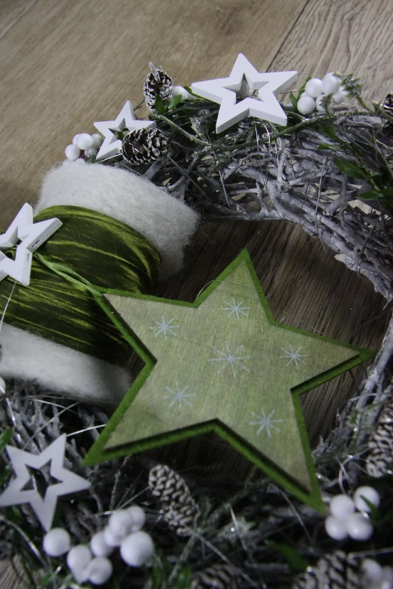Weihnachtskranz Türdeko – Tanne Sterne handgefertigt langlebig