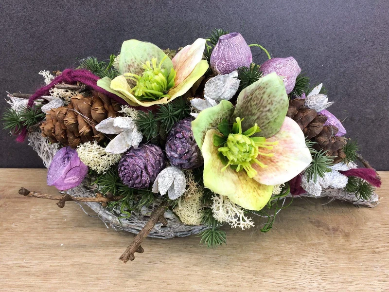Grabgesteck Christrose Seidenblumen – langlebiger Grabschmuck – für Au