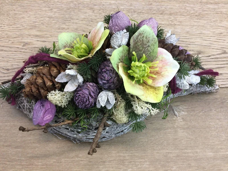 Grabgesteck Christrose Seidenblumen – langlebiger Grabschmuck – für Au