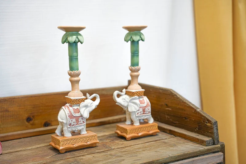 Candle holder - Elephant Natural/Pink - Polyresin - ↑ 34,5 cm