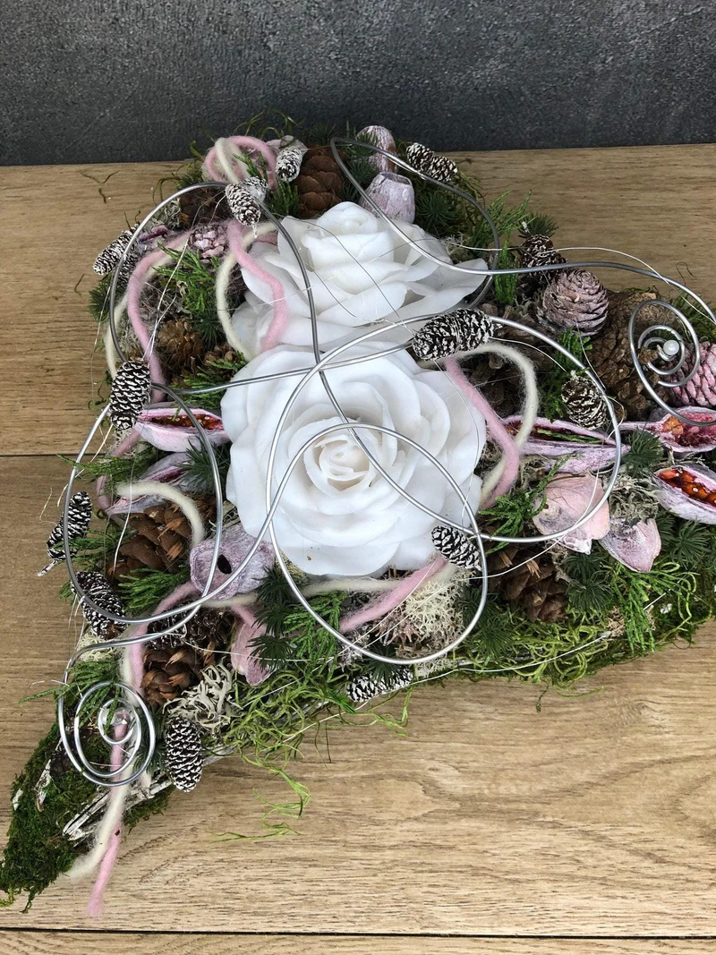 Grabschmuck Herz Wachsrose Seidenblumen – würdevoll & langlebig – wetterfest