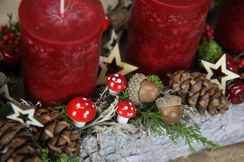 Adventsgesteck länglich Pilze Äpfel – Tablett Advent handgefertigt