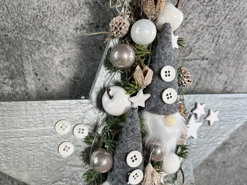 Weihnachtlicher Stern 40cm Wichtel – Fensterdeko LED langlebig