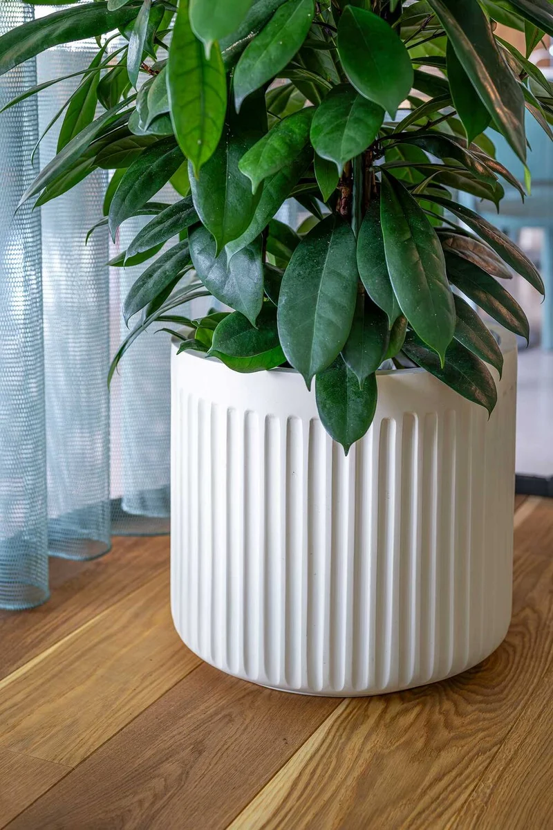 Blumentopf Turris Low Seidenweiß aus Fiberglas