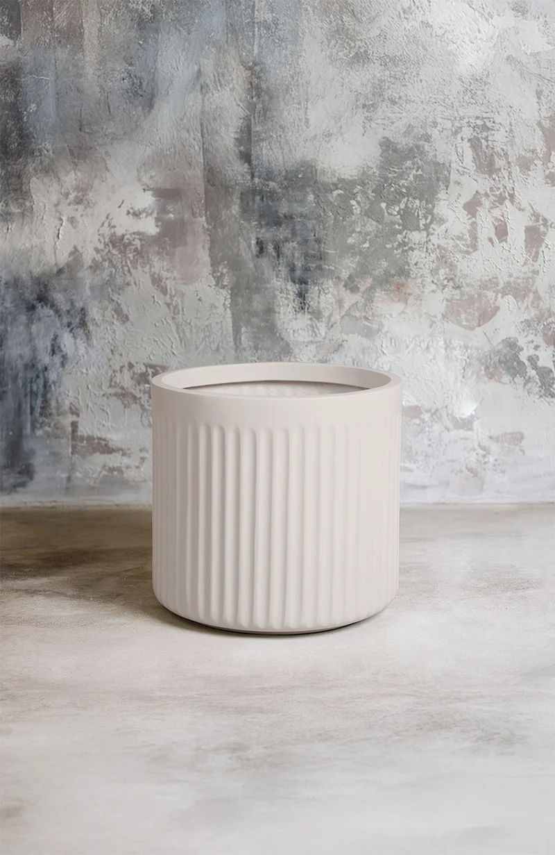 Blumentopf Turris Low Seidenweiß aus Fiberglas